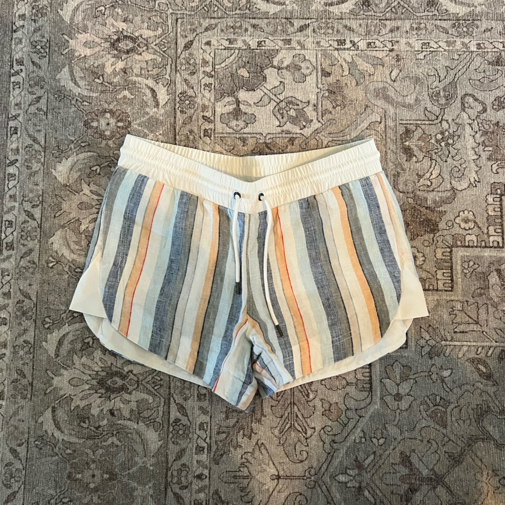 Athleta size 6 striped shorts